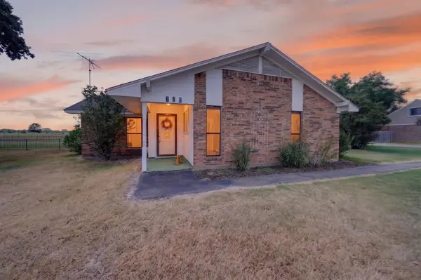 720 S Houston Street, Edgewood, TX 75117