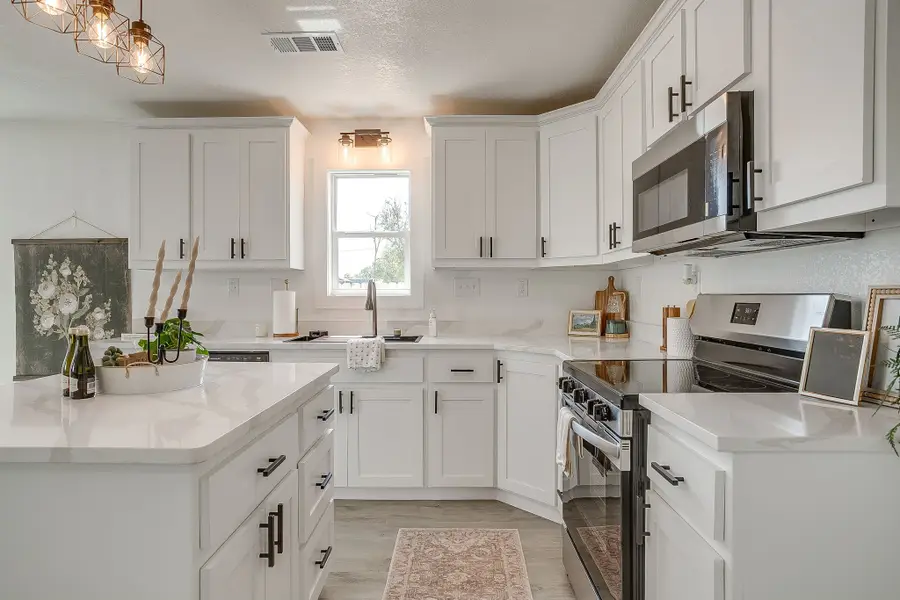 308 E South, Itasca, TX 76055 - #2