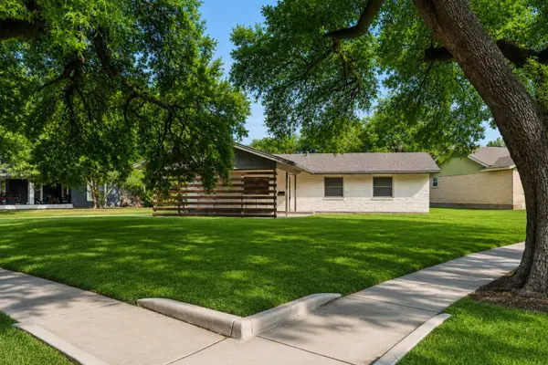 2251 Hartline Drive, Dallas, TX 75228
