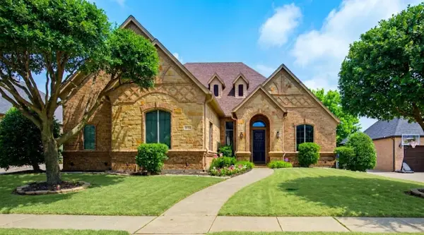 7713 Silverleaf Drive, North Richland Hills, TX 76182