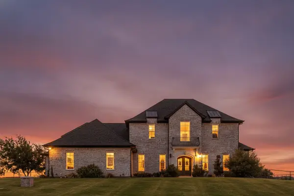 428 Royal Santana Run, Weatherford, TX 76087