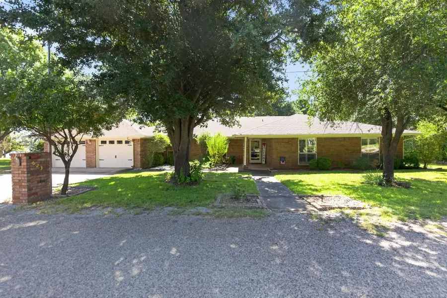 623 S Harbor Court, Granbury, TX 76048 - #3