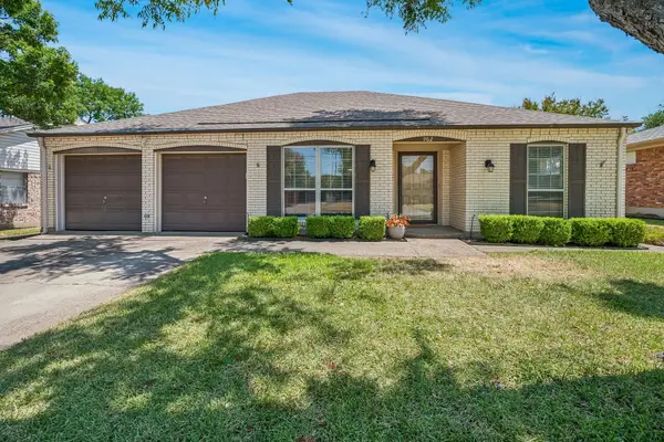 902 N Lindale Lane, Richardson, TX 75080