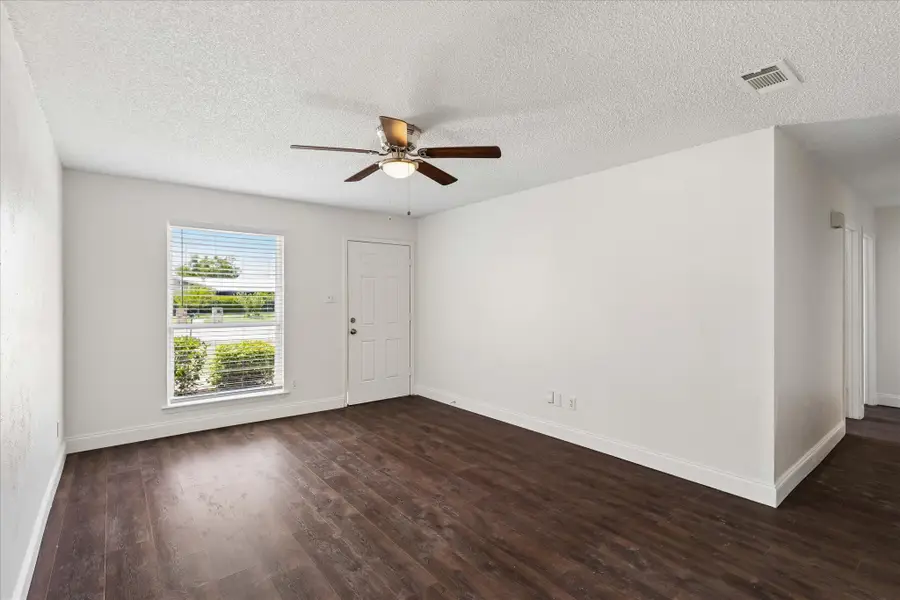 401 S Walnut Creek Drive, Mansfield, TX 76063 - #2