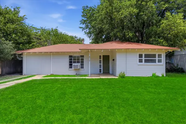 610 Crescent Street, Denton, TX 76201