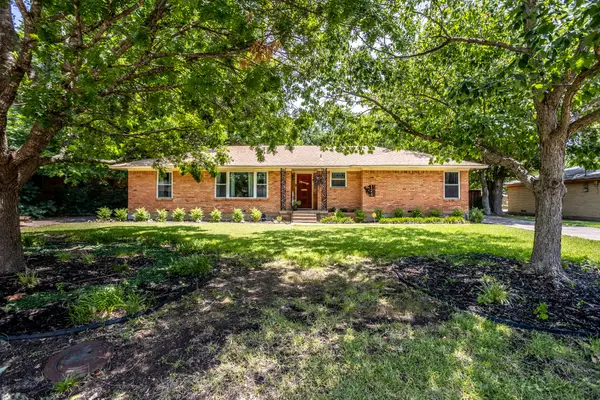 124 Martin Drive, Lancaster, TX 75146