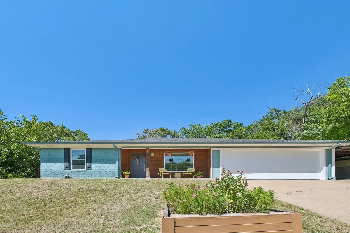 1025 Wedgewood Drive, Woodway, TX 76712 - #1