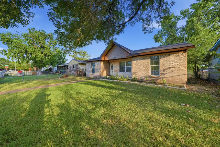10124 Shayna Drive, Dallas, TX 75217 - #3