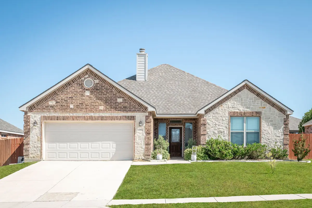 4916 Lakepark Drive, Sanger, TX 76266 - #1