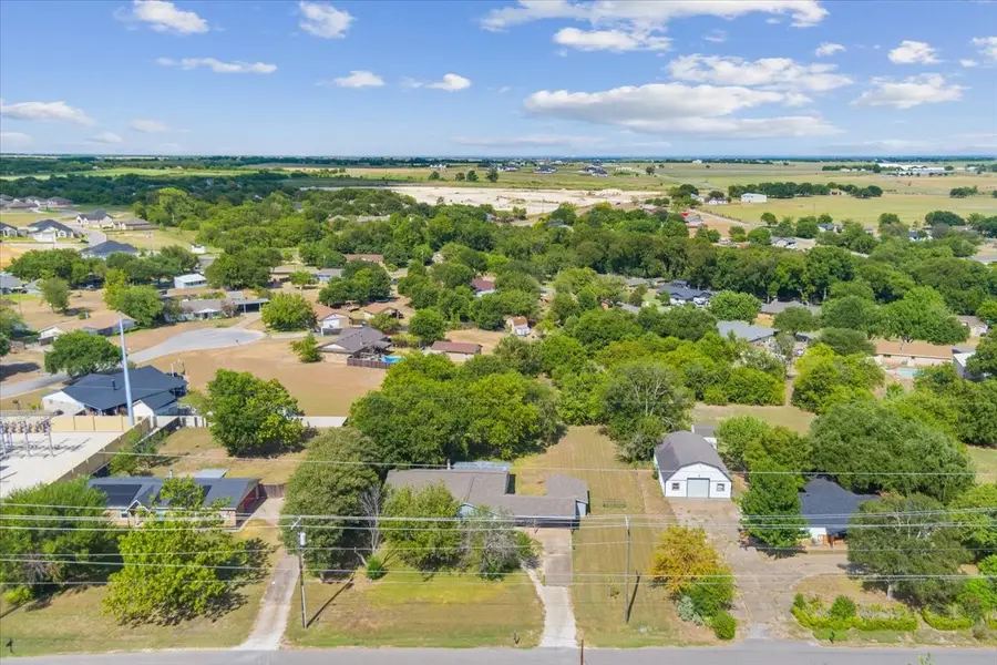 901 S Old Temple Road, Lorena, TX 76655 - #2