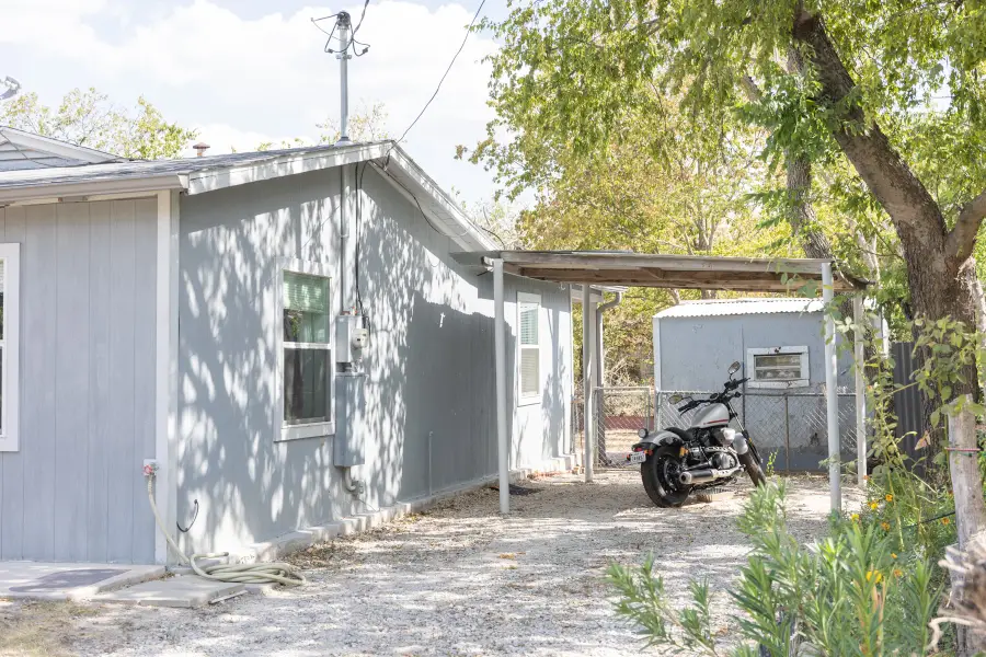 1206 9th Street, Mineral Wells, TX 76067 - #2
