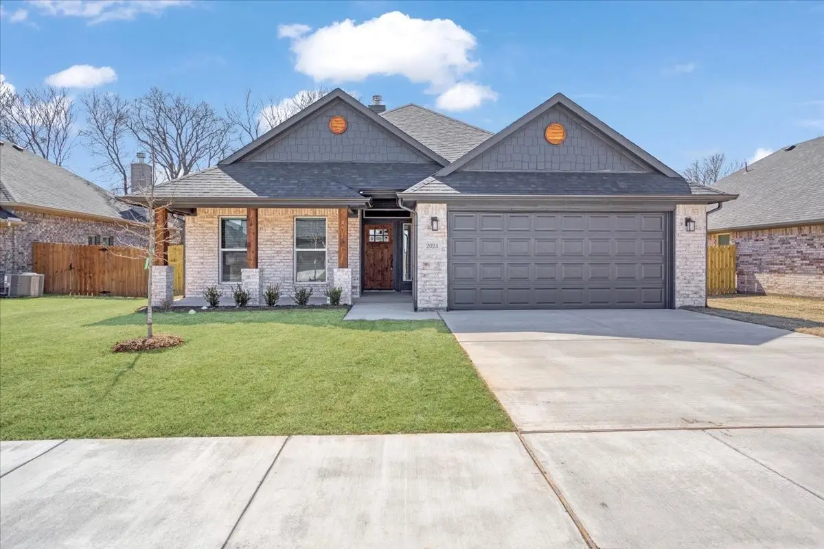 2024 Wyldewood Way, Sherman, TX 75092 - #1