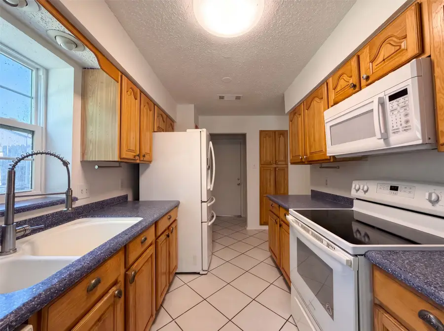 1713 Steinburg Lane, Fort Worth, TX 76134 - #2