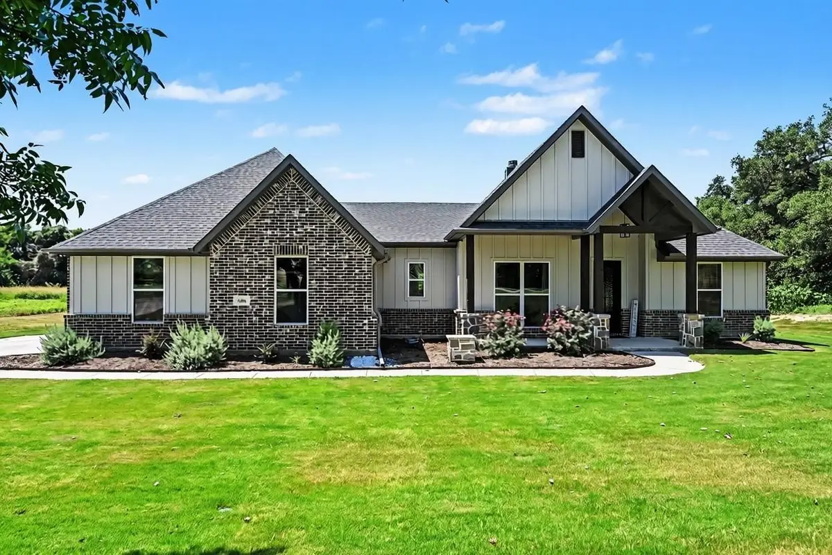 606 Central Road, Weatherford, TX 76088 - #1