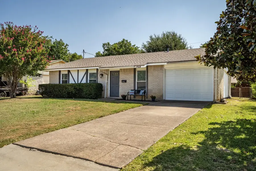 1019 Woodmere Drive, Lewisville, TX 75067 - #2