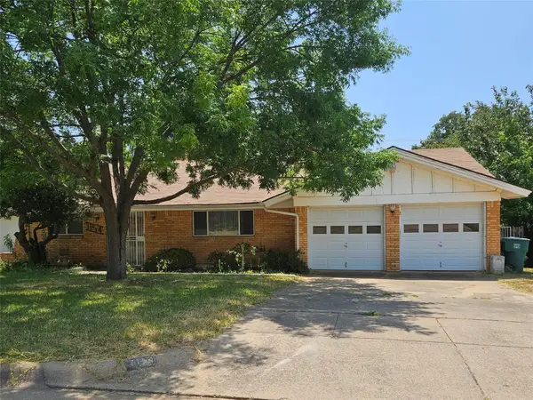 7154 Yolanda Drive, Fort Worth, TX 76112