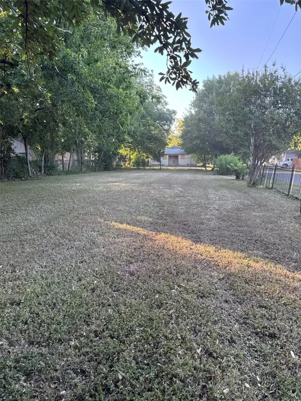 5300 Ash Lane, Dallas, TX 75223