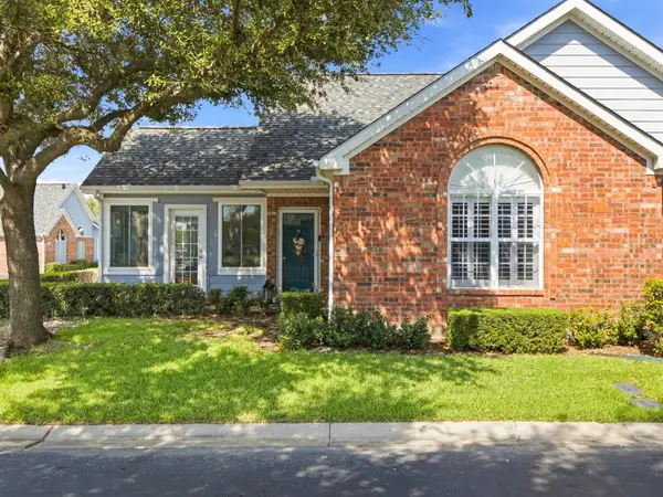 2305 Jennifer Lane, Bedford, TX 76021