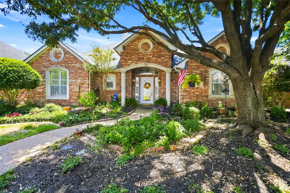 3106 Stornoway Trail, Arlington, TX 76012 - #1