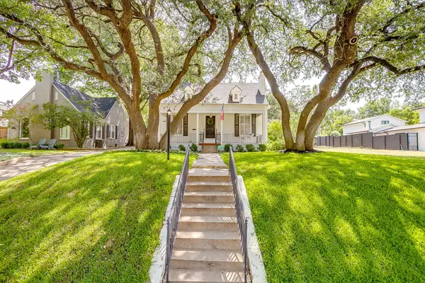 2553 Stadium Drive, Fort Worth, TX 76109