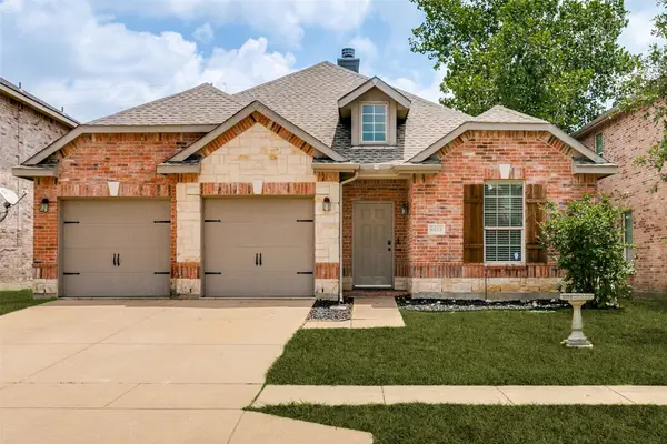 8824 Noontide Drive, Fort Worth, TX 76179