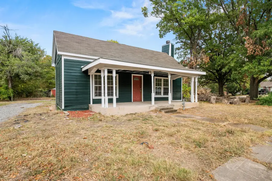 1008 W 10th Street, Bonham, TX 75418 - #3