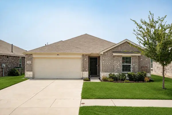 913 Dressage Drive, Haslet, TX 76052