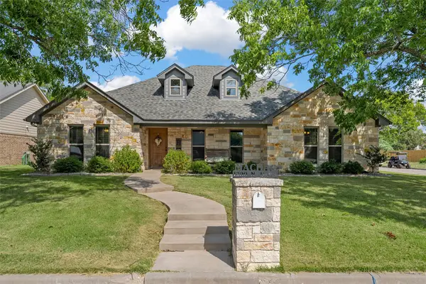 1200 N Davis Street, West, TX 76691