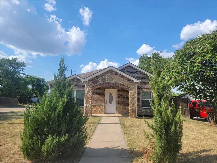 5736 Wellesley Avenue, Fort Worth, TX 76107 - #2