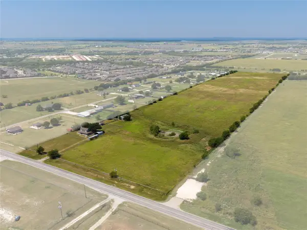 1001 N Pearson Street, Godley, TX 76044
