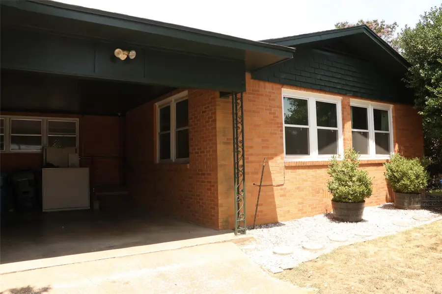 2705 Sunset Street, Denison, TX 75020 - #2