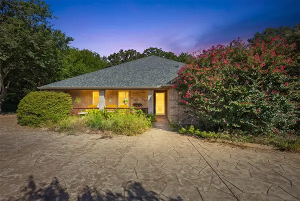 4044 Tortoise Lane, Fort Worth, TX 76135