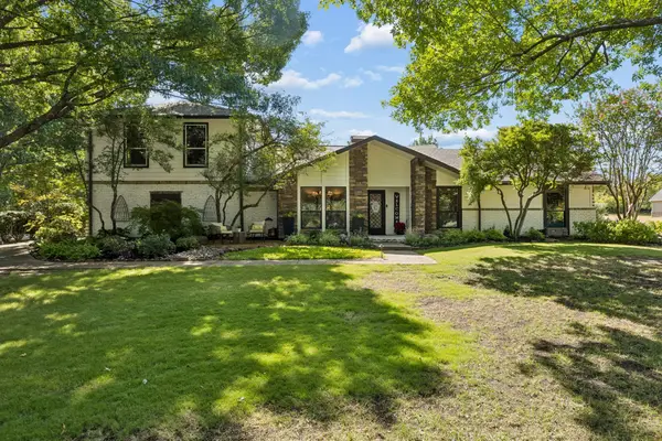 520 Cottonwood Place, Fairview, TX 75069