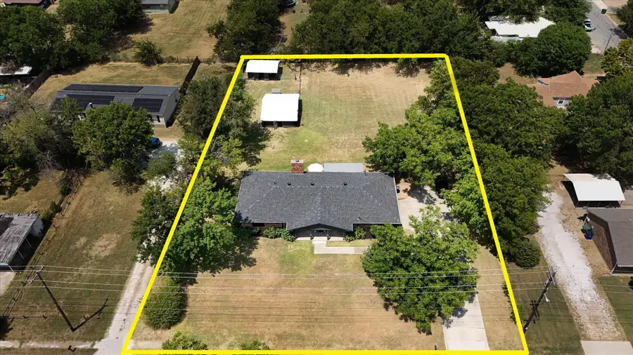 507 W South Street, Whitesboro, TX 76273 - #2