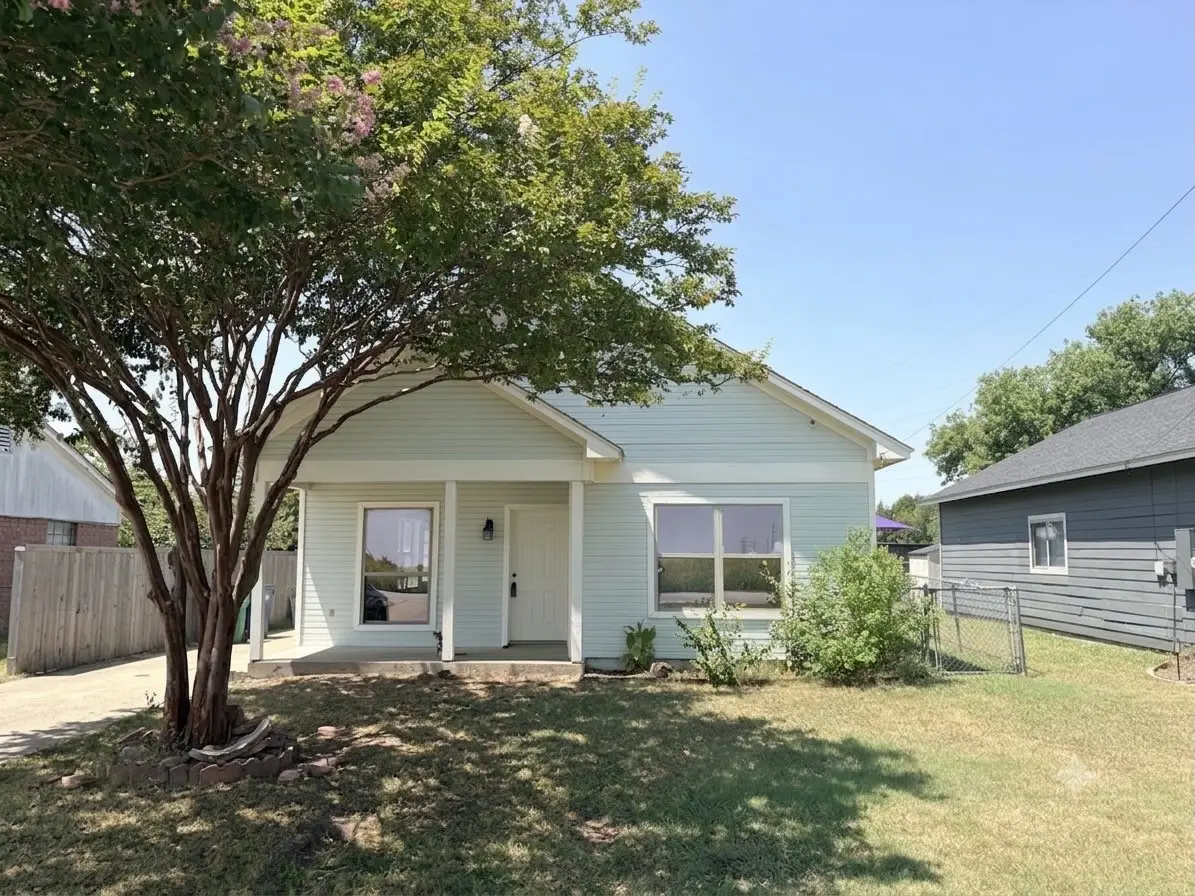 334 Peters Street, Waxahachie, TX 75165 - #1