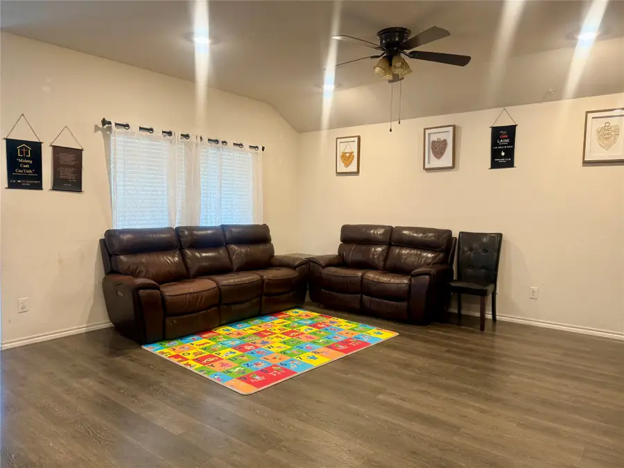 2900 Peony Drive, Sherman, TX 75092 - #3