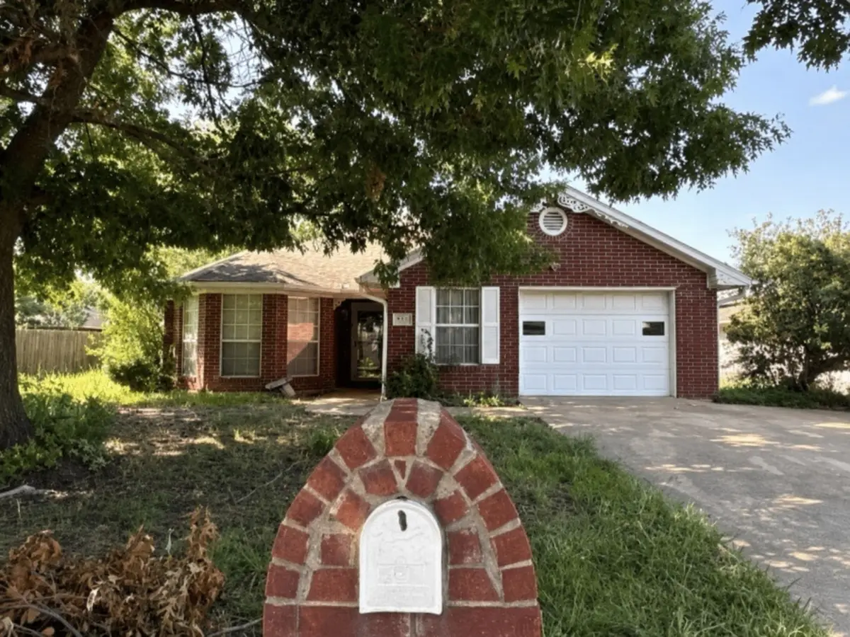 502 E College Street, Leonard, TX 75452 - #1