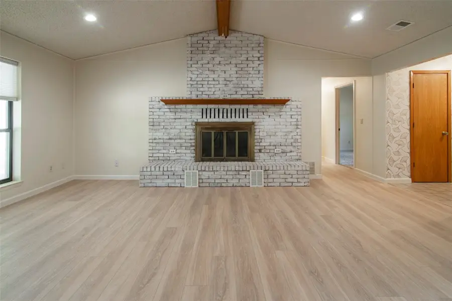 284 W San Antonio Street, Van Alstyne, TX 75495 - #2