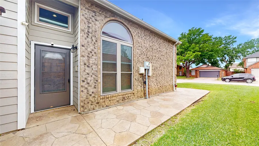911 Azalia Drive, Lewisville, TX 75067 - #3