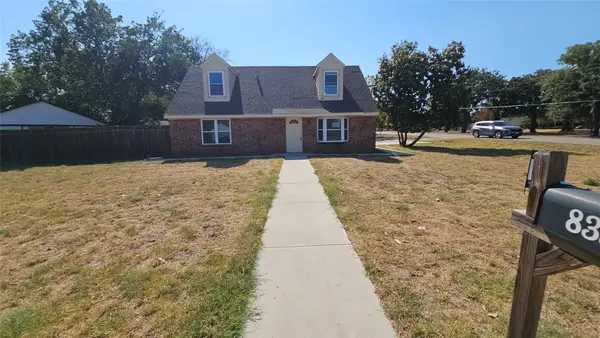 833 James Street, Azle, TX 76020