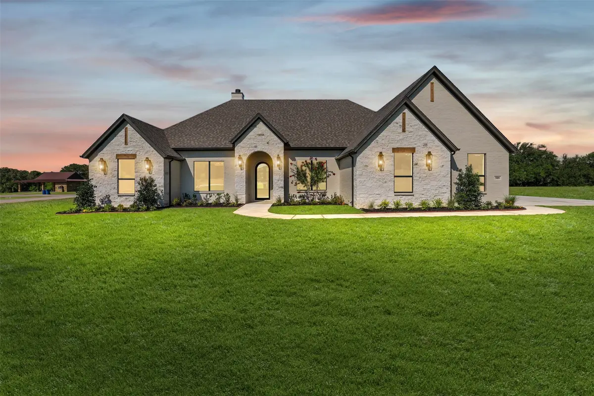 509 Acorn Trail, Granbury, TX 76049 - #1