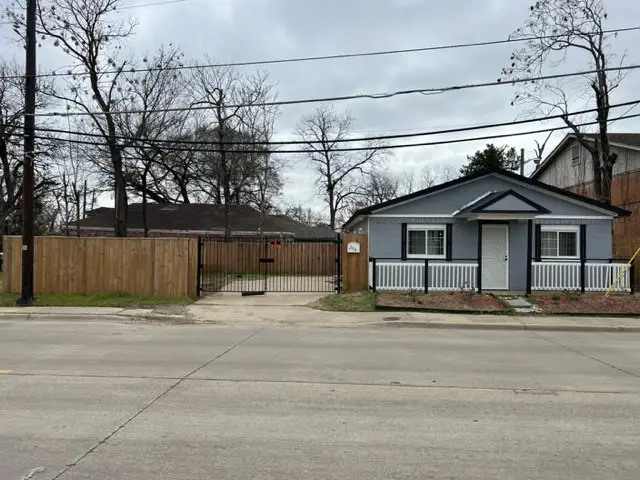 2516 Metropolitan Avenue, Dallas, TX 75215 - #2