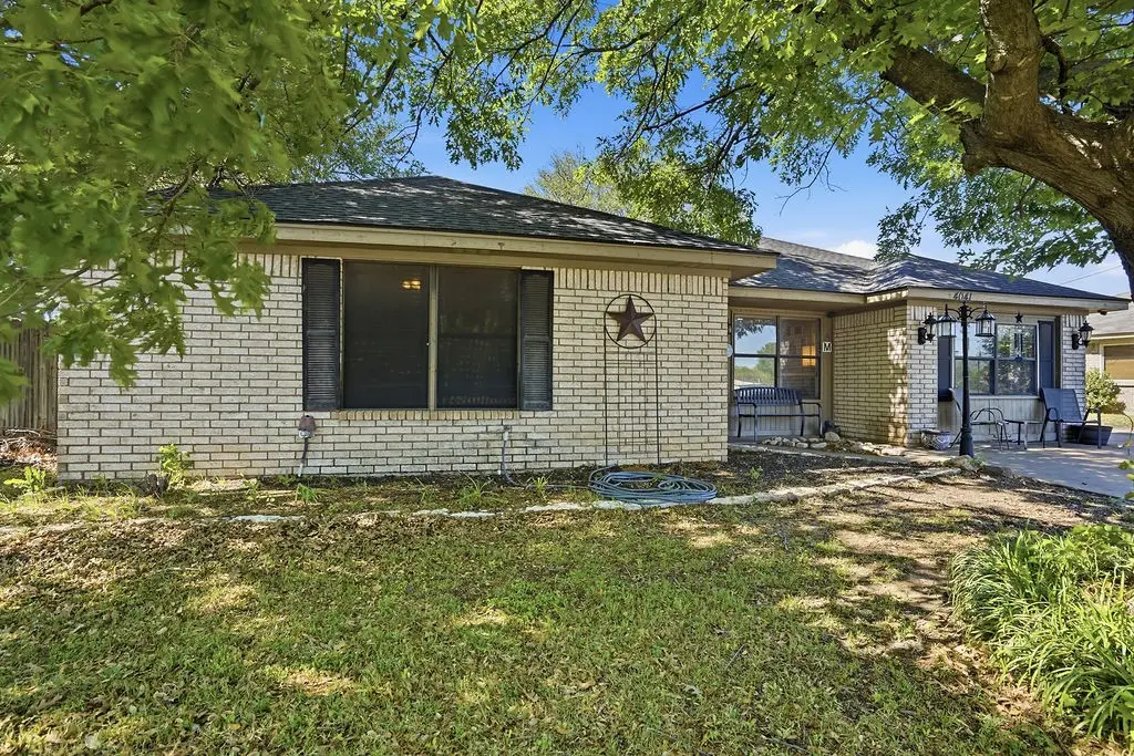 4041 Country Meadows Circle, Granbury, TX 76049 - #1