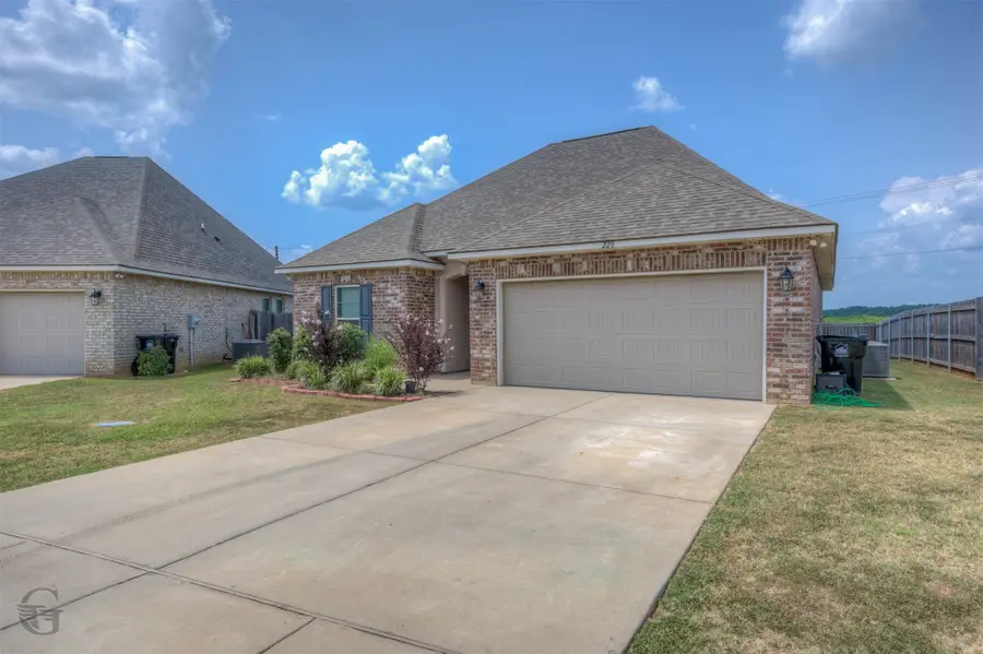 220 Berkshire Place, Haughton, LA 71037 - #2