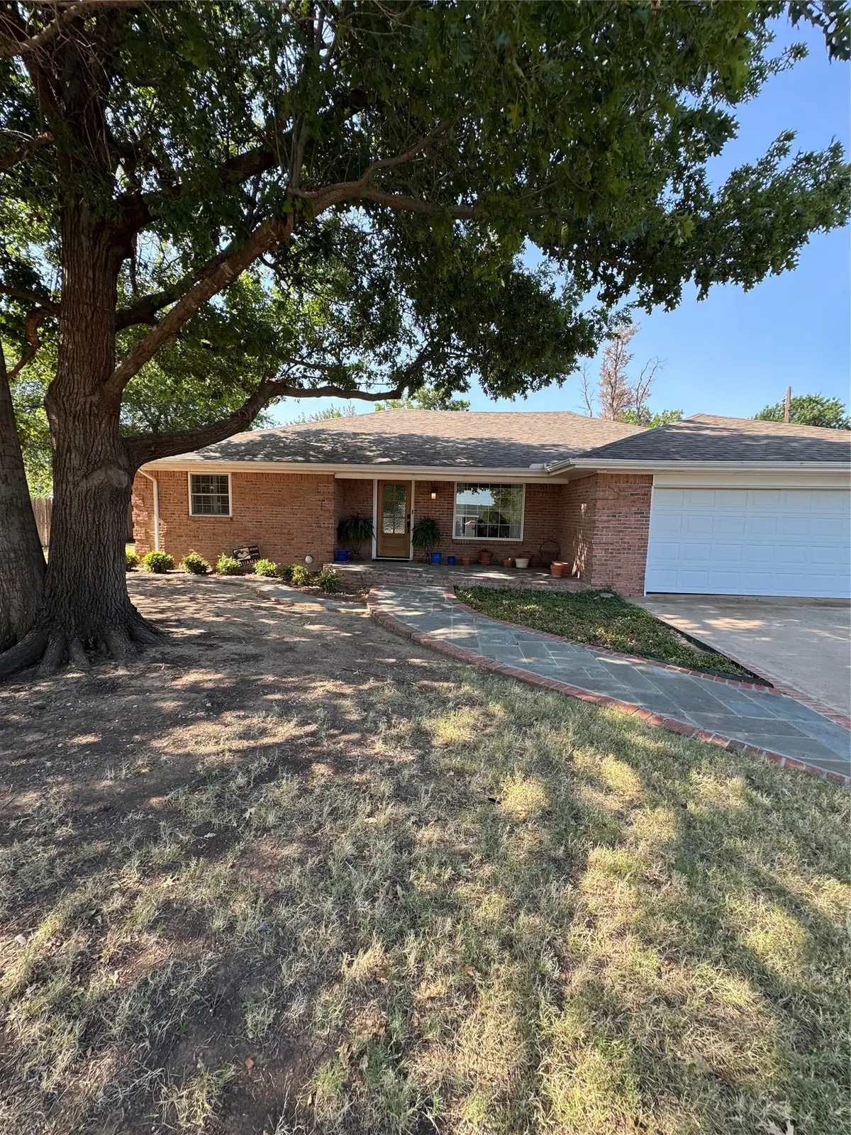 605 W 9th Street, Quanah, TX 79252 - #1