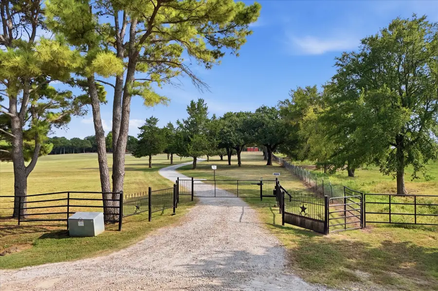 12 County Road 2114, Gainesville, TX 76240 - #2
