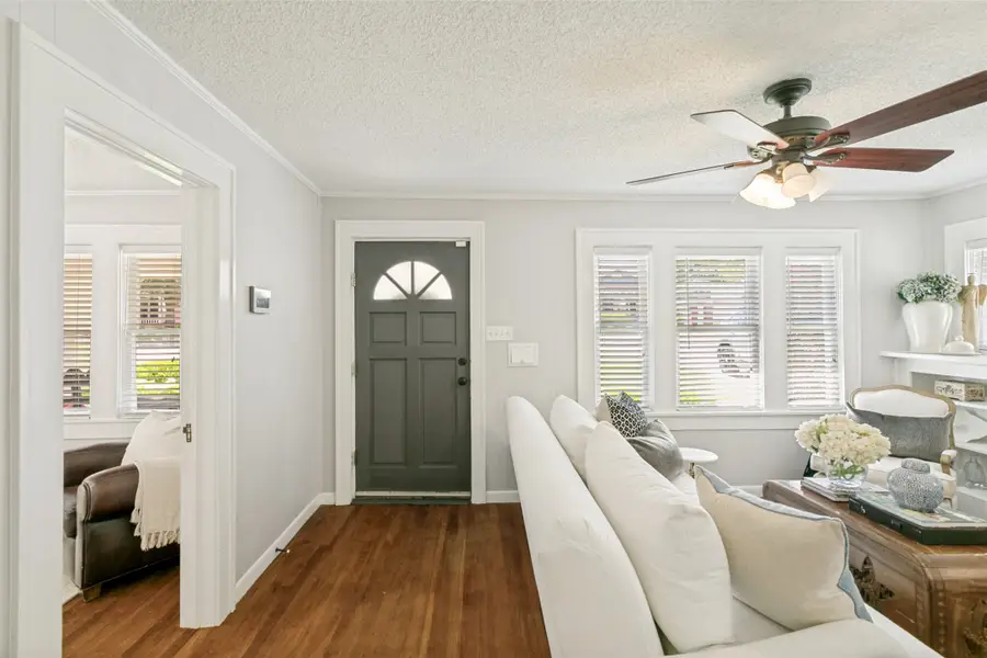 1617 Virginia Place, Fort Worth, TX 76107 - #3