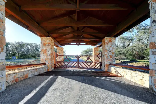 108 Oryx Cove, Blanco, TX 78606
