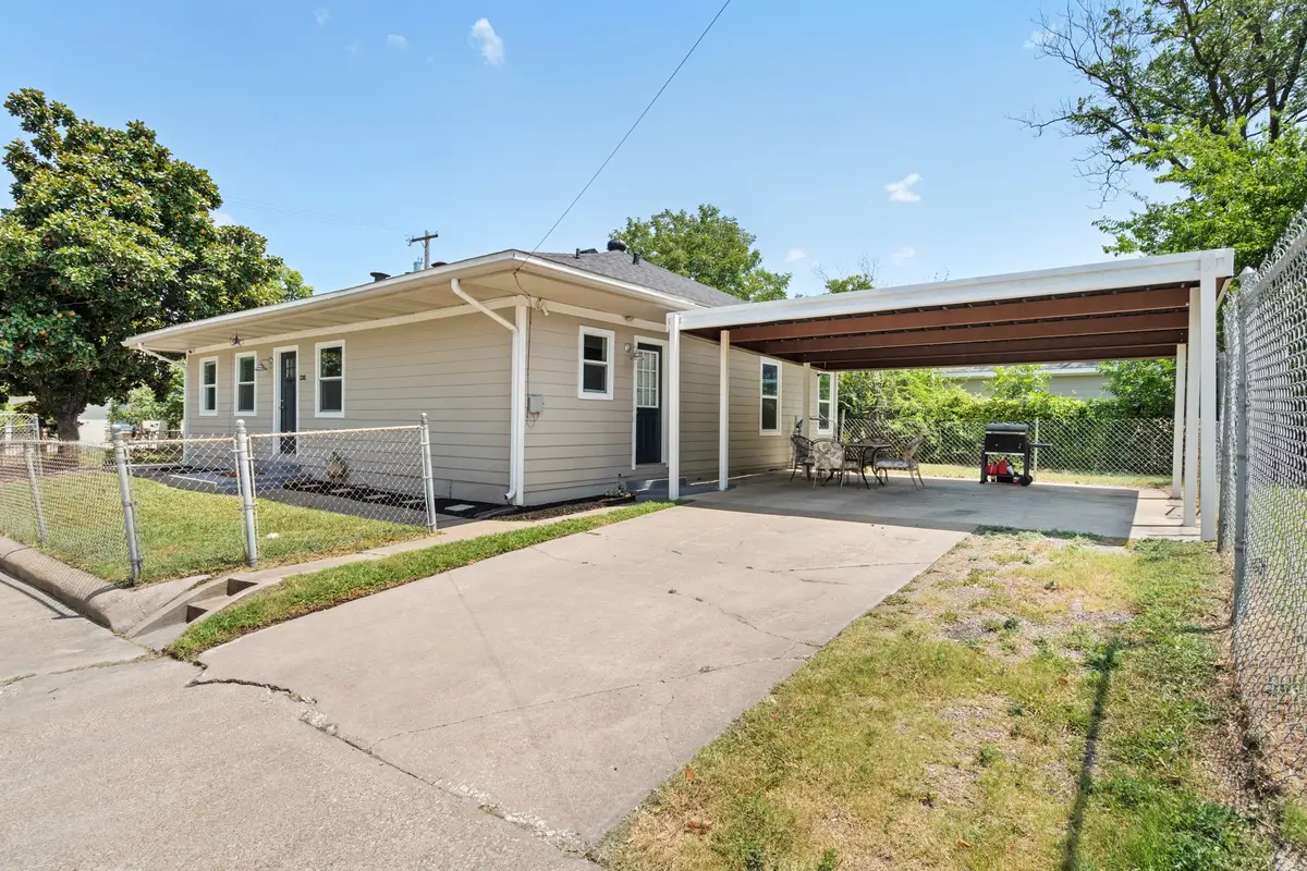 3305 King Street, Greenville, TX 75401 - #1