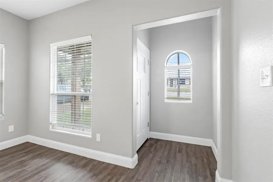 426 W Coffin Street, Denison, TX 75020 - #3
